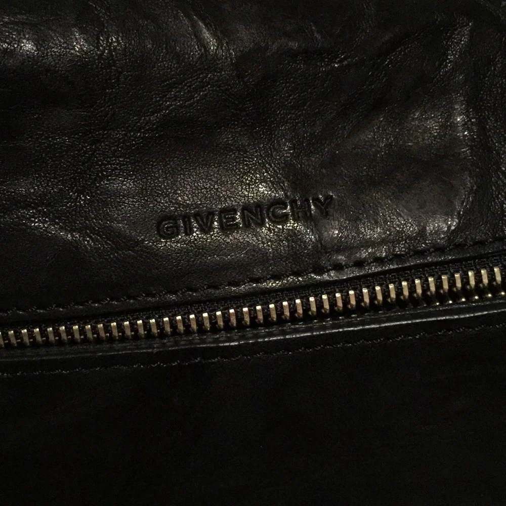 Givenchy Obsidia Black Sheepskin Leather Clutch - Picture 6 of 8